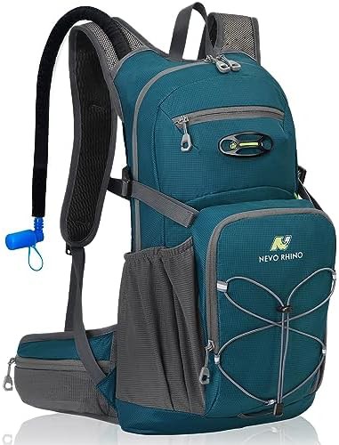 Ultralight 15L hiking pack with 3L bladder